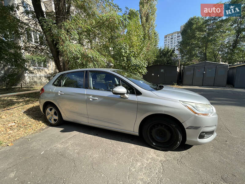 Хэтчбек Citroen C4 2012 в Киеве