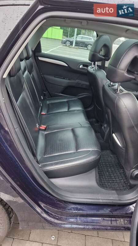 Хетчбек Citroen C4 2015 в Умані