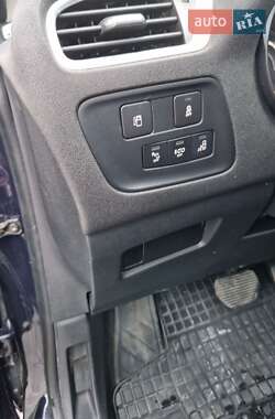 Хэтчбек Citroen C4 2015 в 