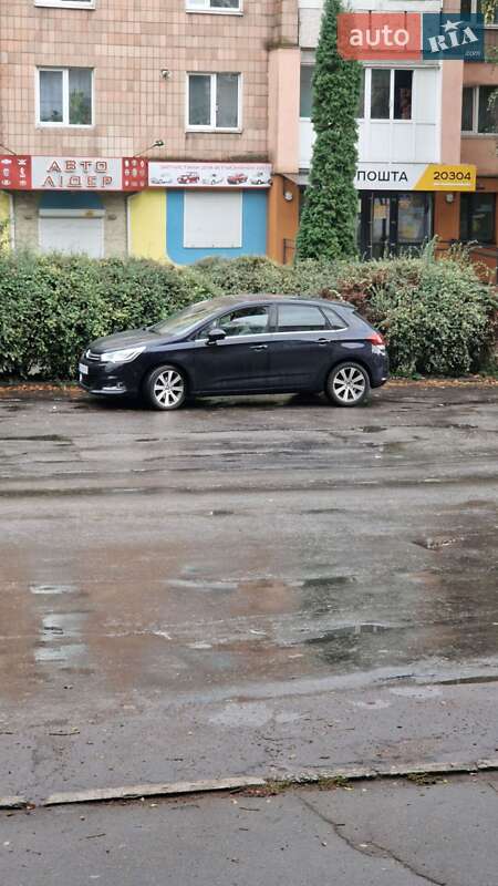Хетчбек Citroen C4 2015 в Умані