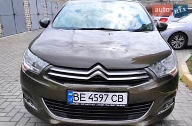 Хэтчбек Citroen C4 2013 в 