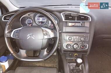 Хэтчбек Citroen C4 2015 в 