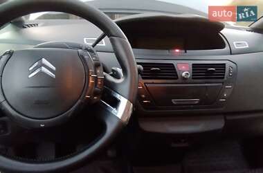 Хэтчбек Citroen C4 2009 в 