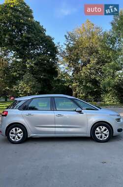 Хэтчбек Citroen C4 2016 в 