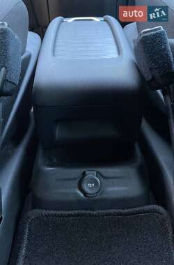 Хэтчбек Citroen C4 2016 в 