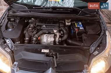Хэтчбек Citroen C4 2006 в 
