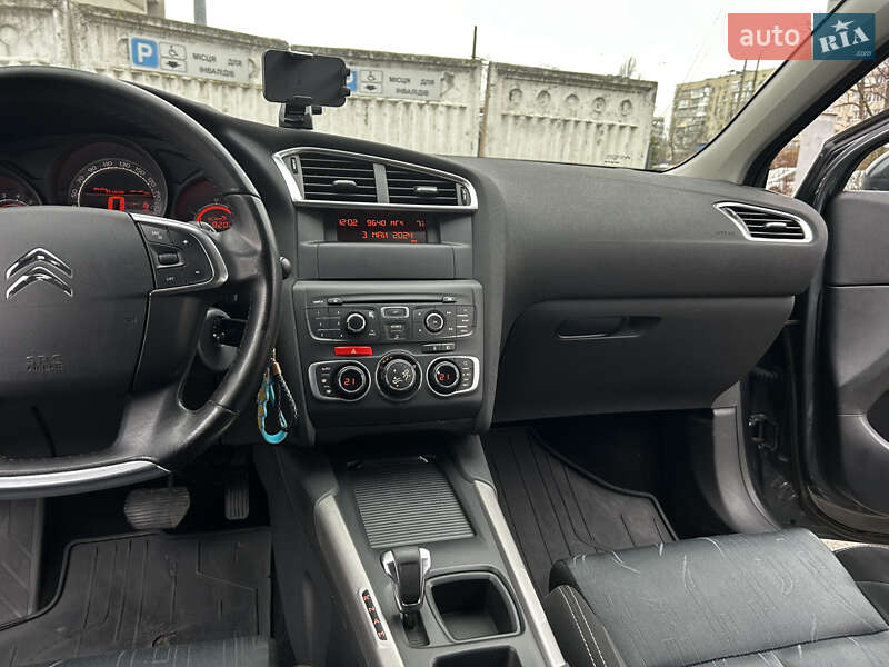 Хэтчбек Citroen C4 2013 в Киеве