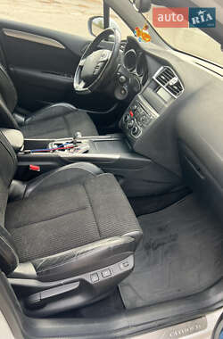 Хэтчбек Citroen C4 2013 в 