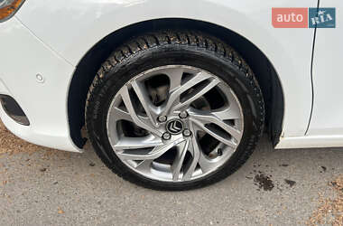 Хэтчбек Citroen C4 2013 в 