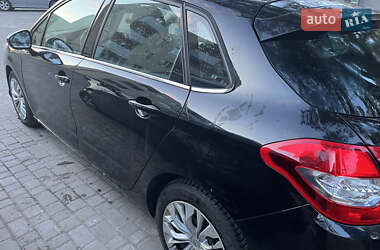 Хэтчбек Citroen C4 2013 в 