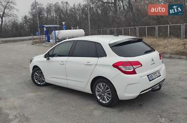 Хэтчбек Citroen C4 2010 в 