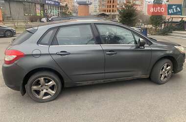 Хэтчбек Citroen C4 2012 в 