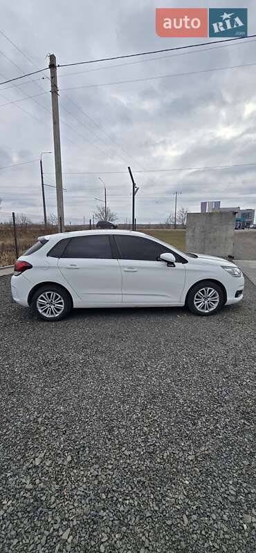 Хетчбек Citroen C4 2016 в Володимирі