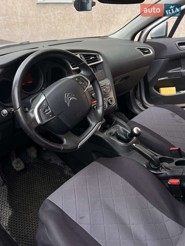 Хэтчбек Citroen C4 2011 в Ивано-Франковске фото 8 Хэтчбек Citroen C4 2011 в Ивано-Франковске