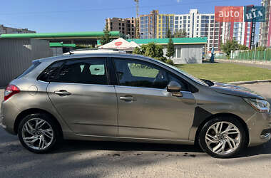 Хэтчбек Citroen C4 2011 в 