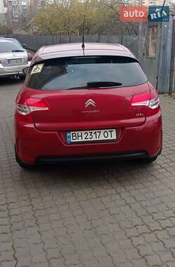 Хэтчбек Citroen C4 2012 в 