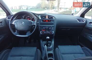 Хэтчбек Citroen C4 2012 в 