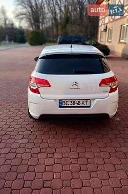 Хэтчбек Citroen C4 2012 в 