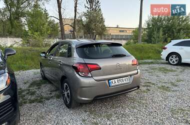 Хэтчбек Citroen C4 2016 в 