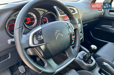 Хетчбек Citroen C4 2013 в 