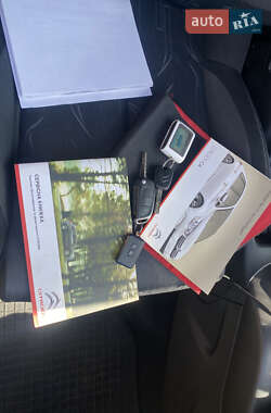 Хэтчбек Citroen C4 2014 в 