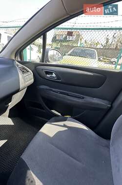 Хетчбек Citroen C4 2006 в 
