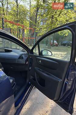 Хетчбек Citroen C4 2006 в 