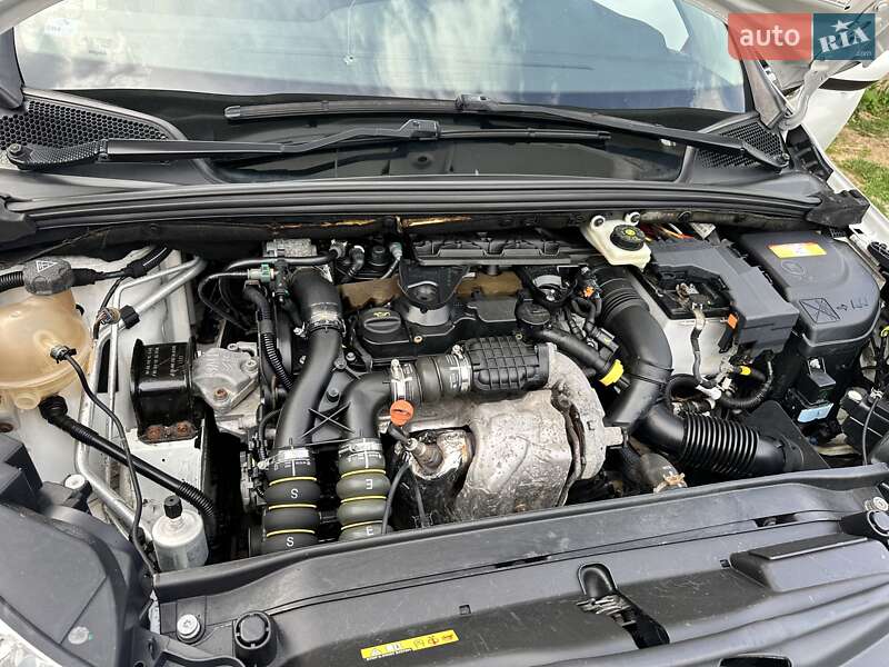 Хэтчбек Citroen C4 2014 в Болехове