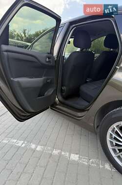 Хэтчбек Citroen C4 2014 в 