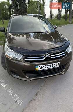 Хэтчбек Citroen C4 2014 в 