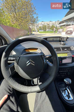 Хэтчбек Citroen C4 2007 в 
