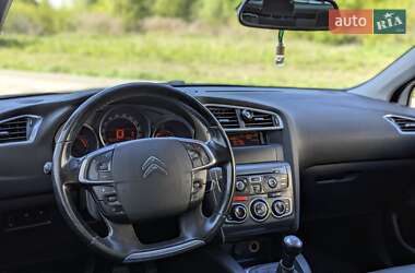 Хэтчбек Citroen C4 2012 в 