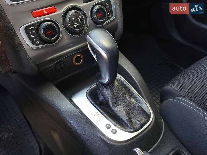 Хэтчбек Citroen C4 2015 в Днепре