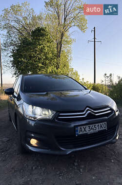 Хетчбек Citroen C4 2013 в 
