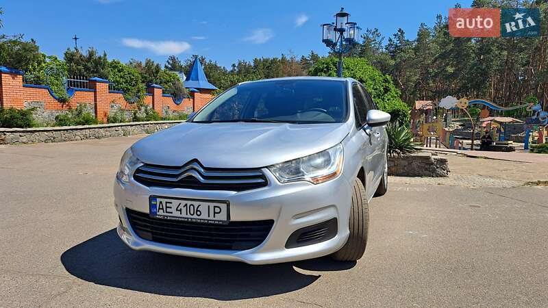 Хетчбек Citroen C4 2012 в 