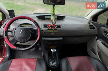 Хетчбек Citroen C4 2006 в 