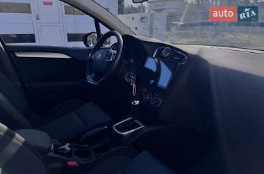 Хэтчбек Citroen C4 2011 в 