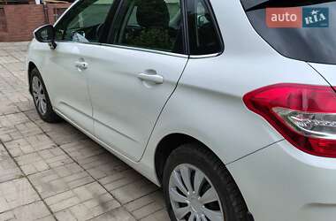 Хэтчбек Citroen C4 2013 в 