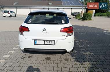 Хэтчбек Citroen C4 2016 в 