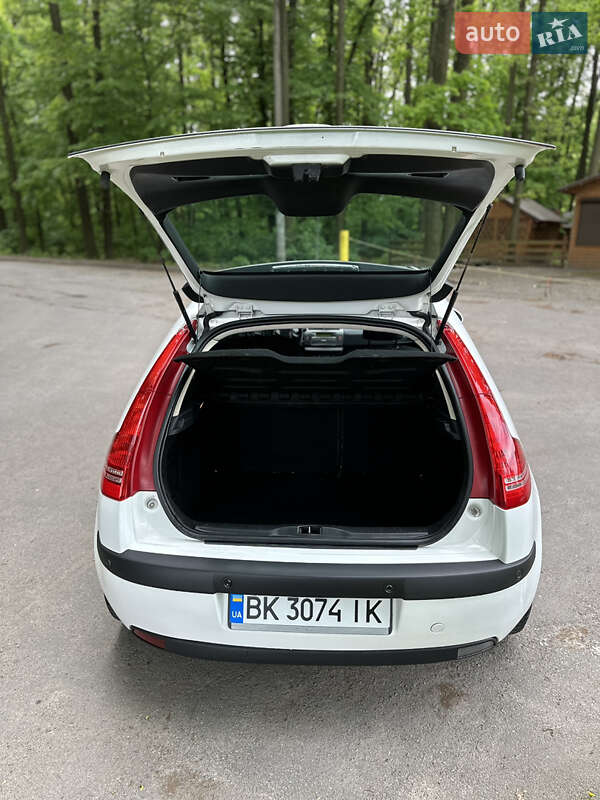 Хэтчбек Citroen C4 2010 в Виннице