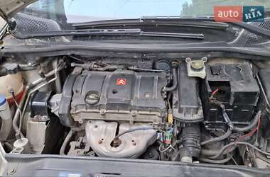 Хетчбек Citroen C4 2008 в 
