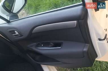 Хэтчбек Citroen C4 2012 в 