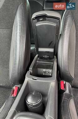 Хэтчбек Citroen C4 2012 в 