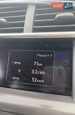 Хэтчбек Citroen C4 2012 в 