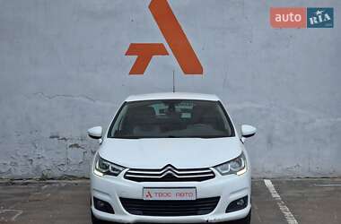 Хэтчбек Citroen C4 2015 в 