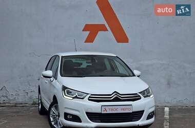 Хэтчбек Citroen C4 2015 в 