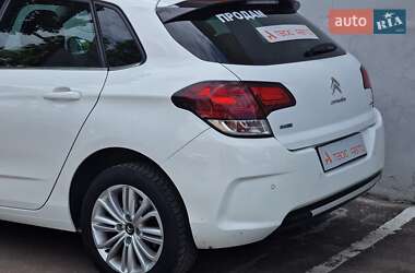 Хэтчбек Citroen C4 2015 в 