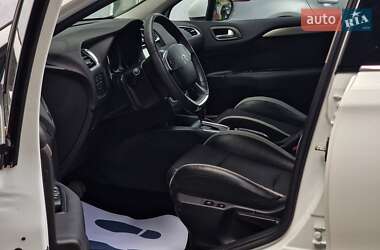 Хэтчбек Citroen C4 2015 в 