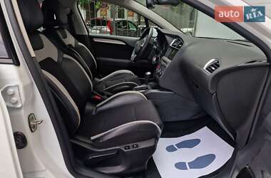 Хэтчбек Citroen C4 2015 в 
