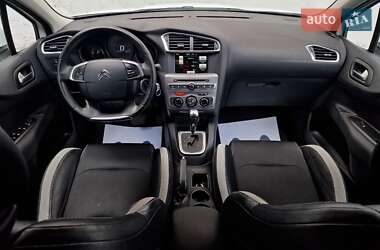 Хэтчбек Citroen C4 2015 в 